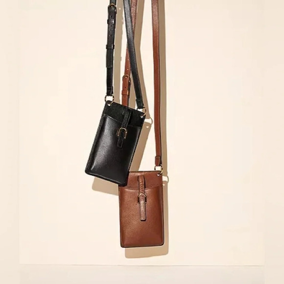 Fossil Handbags - NWT Fossil• Vada Phone Bag in black leather